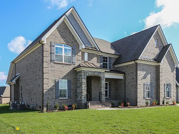 2nd image of 3016 Robinwood Dr