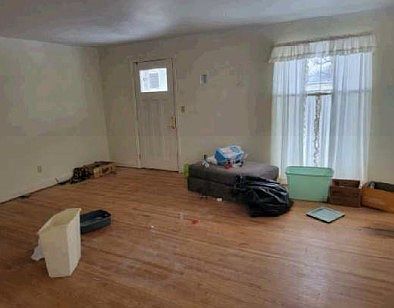 4th image of 515 Fairground Rd