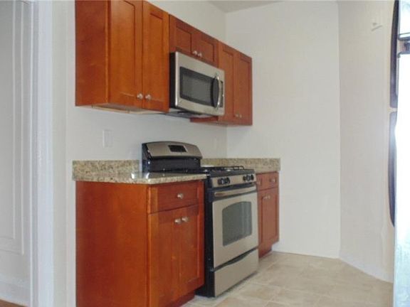 4th image of 1880 Palmer Ave APT 6L