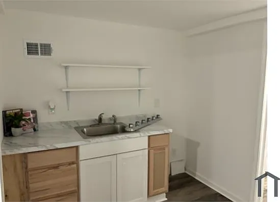 514 S Evelyn Pl NW #C — Photo 8