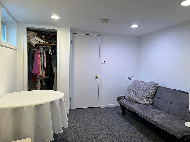 Lower Level Bedroom 1
