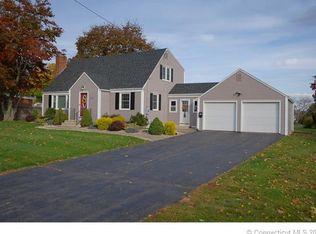 878 Maple St, Rocky Hill, CT 06067