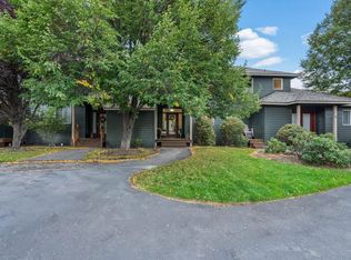 1084 Golden Pheasant Dr, Redmond, OR