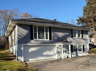 196 Bulgarmarsh Rd, Tiverton, RI 02878