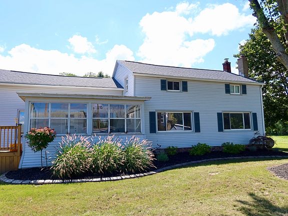 3rd image of 829 Moscow Rd