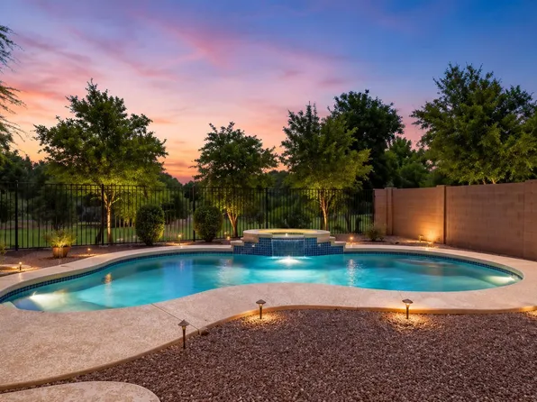 5011 S CARLYLE Drive, Gilbert, AZ 85298