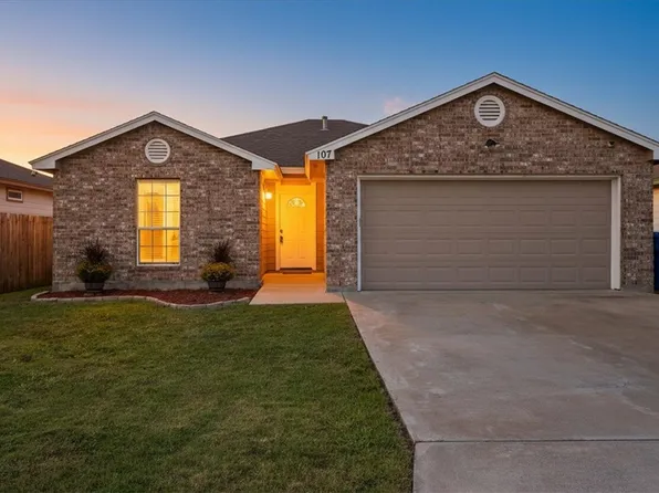 107 4th St, Odem, TX 78370