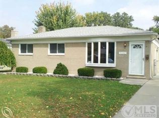 31042 Gardendale Dr, Warren, MI 48088