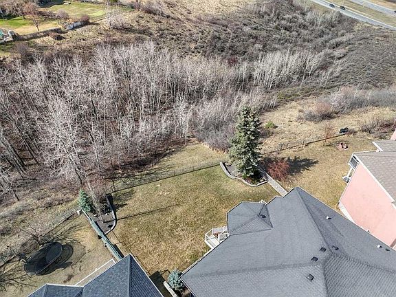 4th image of 70 SE Patterson Close SW
