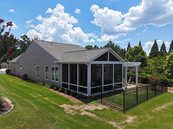 3rd image of 1261 Branch Creek Way