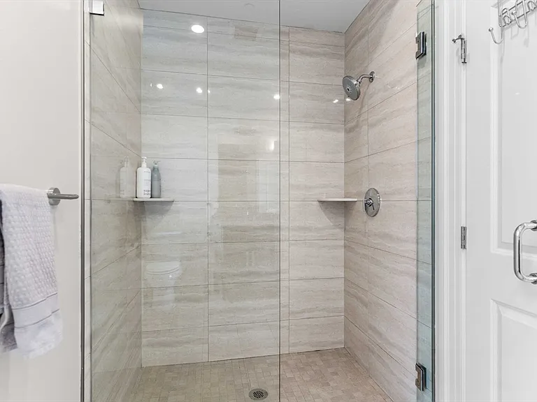 1471 Beacon St #Penthouse 10 — Photo 22
