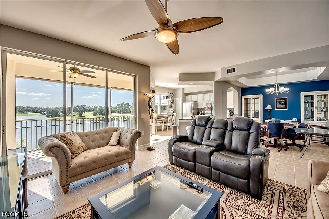 2 bed, 2.0 bath, 1283 sqft, $5,500 — Photo 4