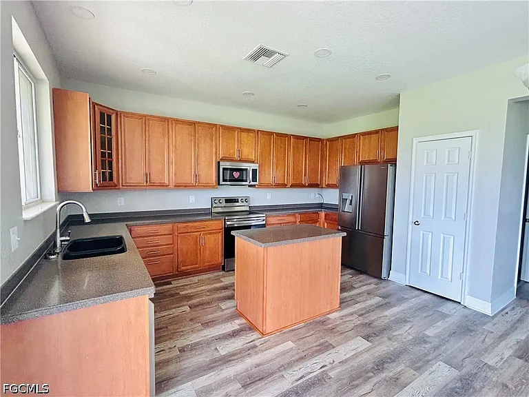 8041 Allamanda Ct — Photo 10