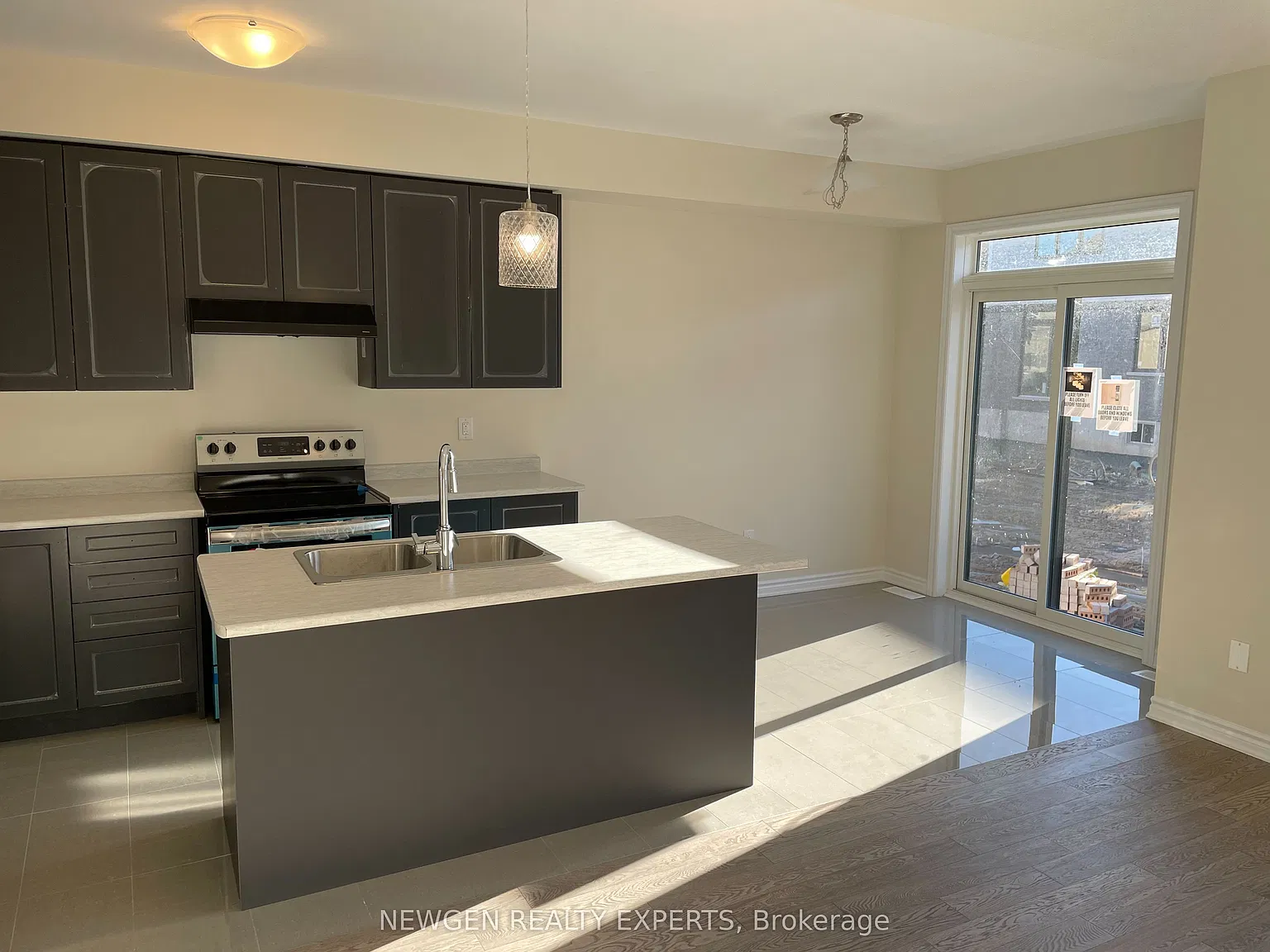 3 bed, $2,950 — Photo 3