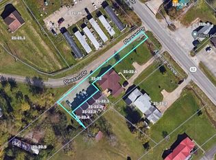 121 Pleasant Dr, Nitro, WV 25143