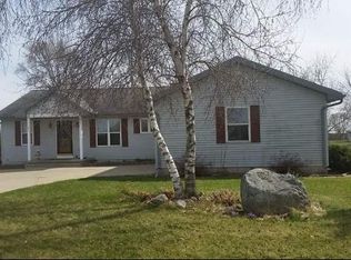 555 Prestige Ct, Edgerton, WI 53534