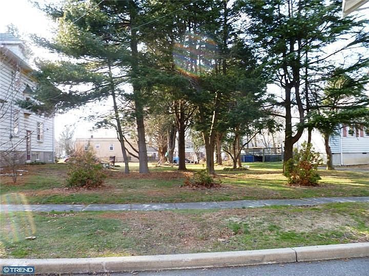 1st image of 422 Kendall Blvd