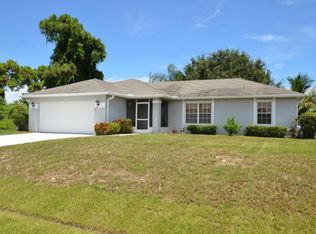 121 S Wimbrow Dr, Sebastian, FL 32958