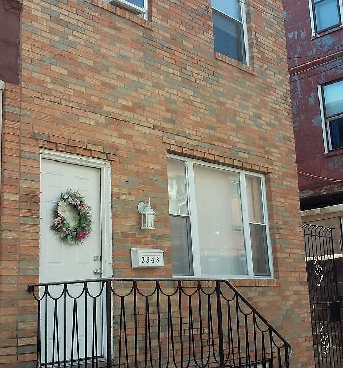 2nd image of 2343 S Mole St