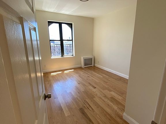 5th image of 600 W 183rd St #64