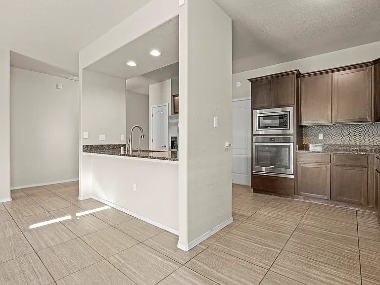 3115 Red Creek Dr — Photo 15