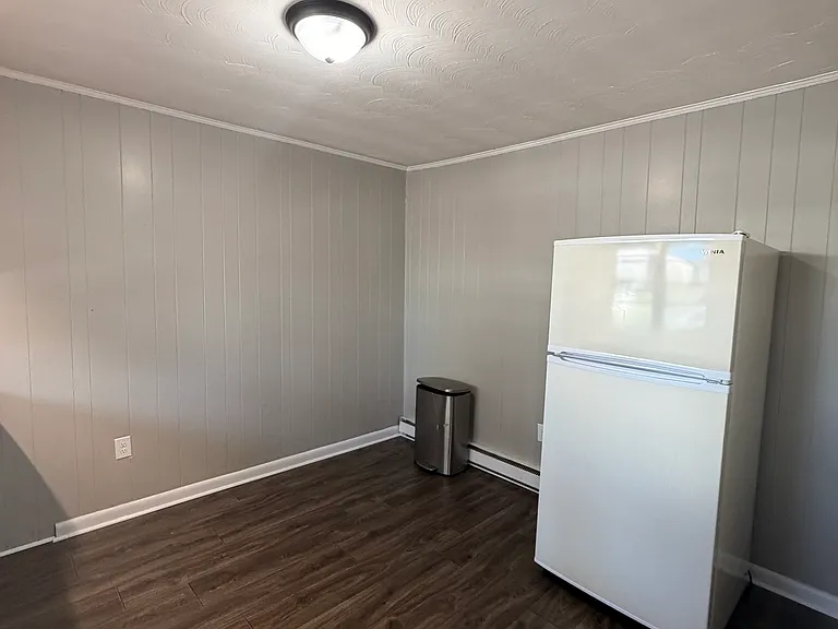 550 Island St #1 — Photo 6