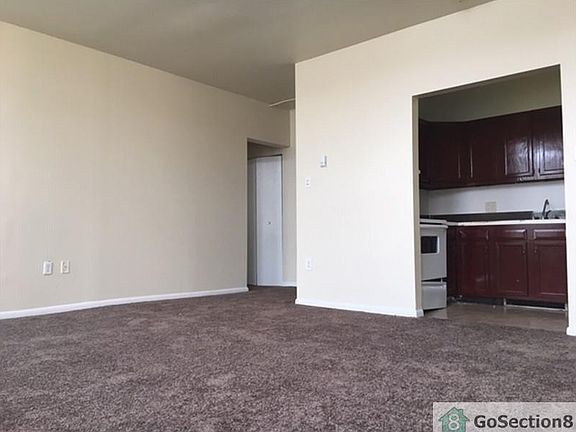 5th image of 5549 Germantown Ave APT C