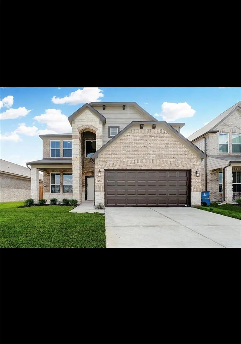 4 bed, 2.5 bath, 3179 sqft, $3,100 — Photo 2