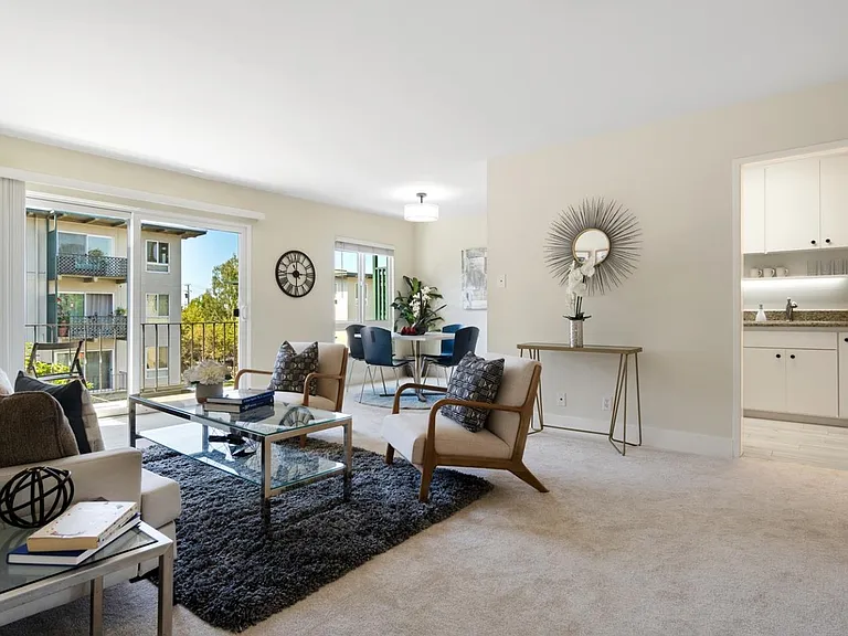 930 Peninsula Ave #303 — Photo 3