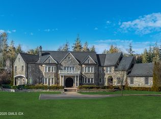 8 Lindsay Dr, Greenwich, CT 06830