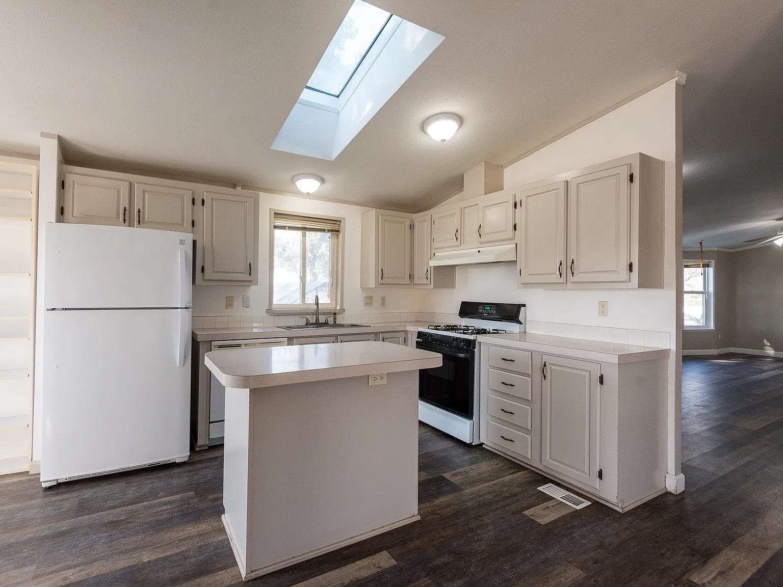 28880 Parma Rd — Photo 1