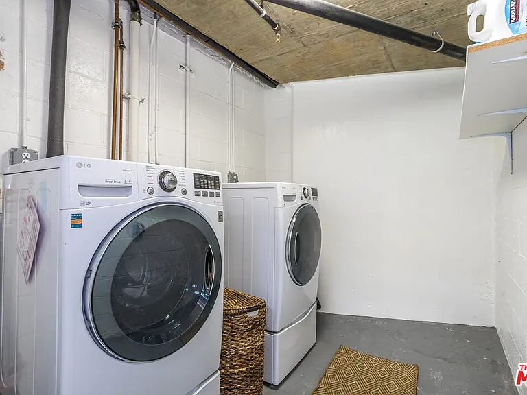 2411 4th St #2 — Photo 36