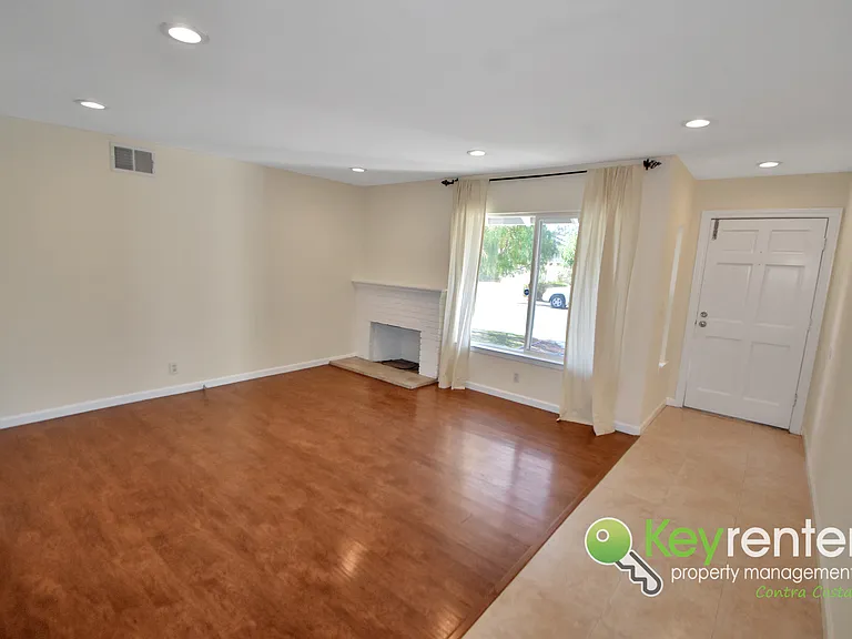 2810 Bowlin Ave — Photo 5