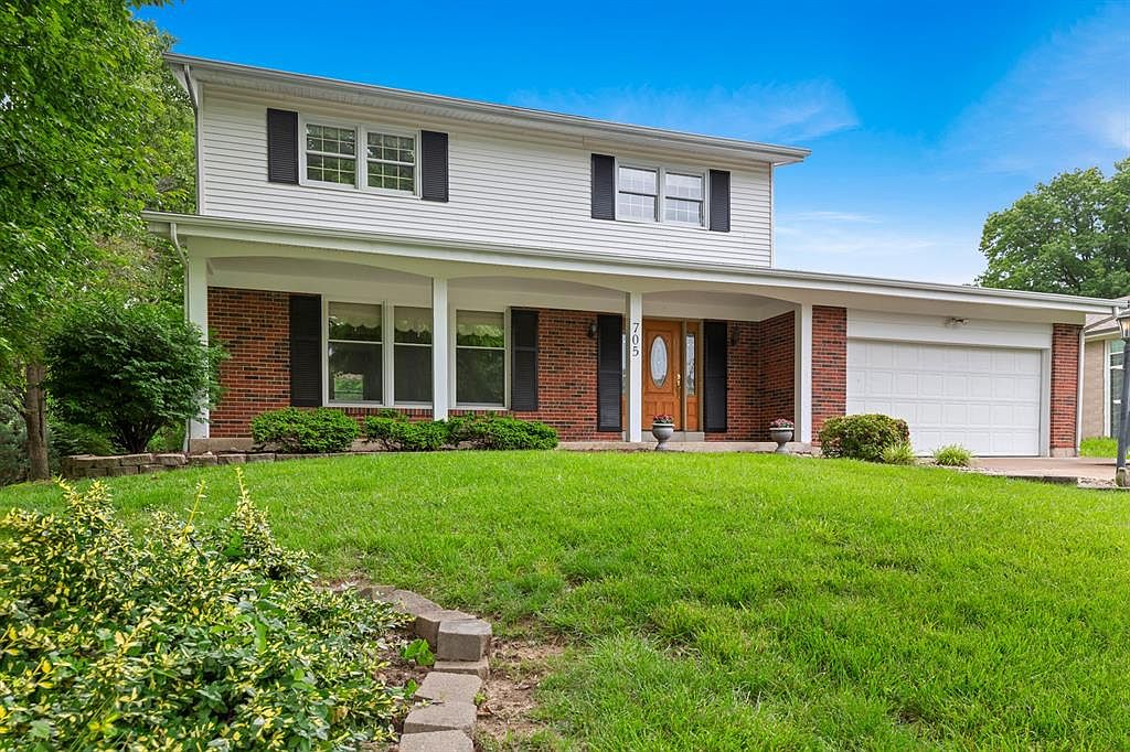 705 Indian Hills Dr, Saint Charles, MO 63301 | Zillow