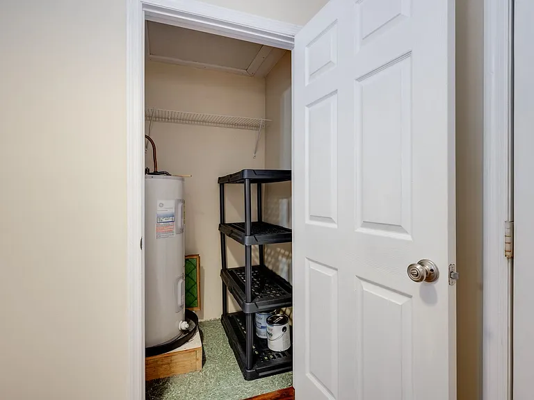 714 Broad St #B — Photo 22