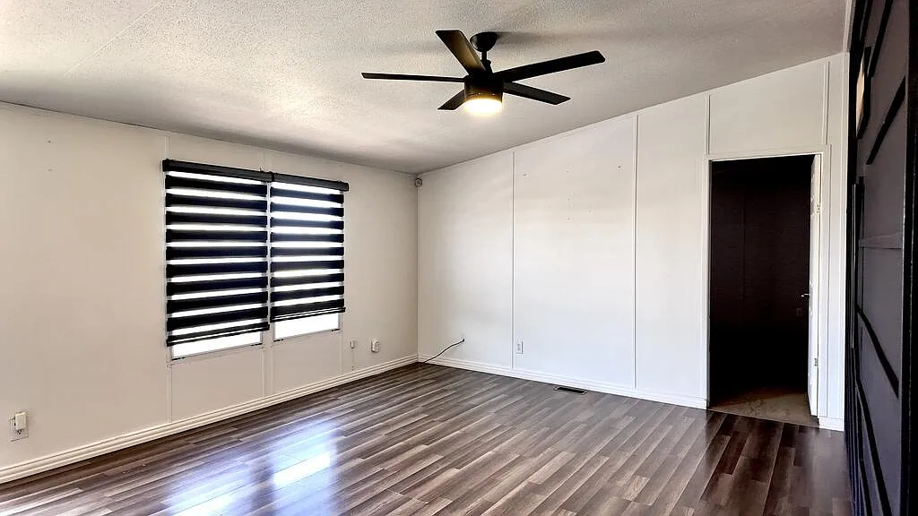 4 bed, 4.0 bath, 1568 sqft, $2,000 — Photo 3