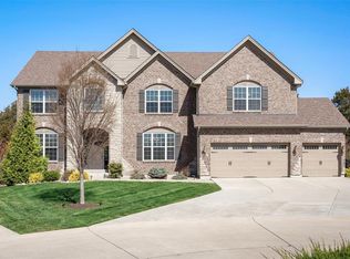 35 Mahon Ct, Lake Saint Louis, MO 63367