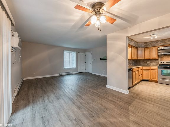 3rd image of 15810 Terrace Dr #U2e
