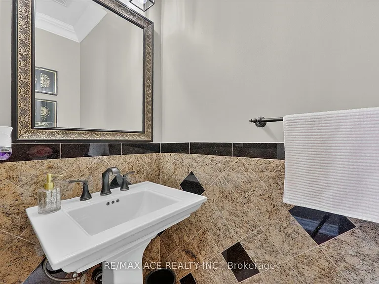 12 Smoothwater Ter #MAIN — Photo 25