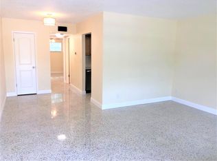 4200 1st St N APT 3, Saint Petersburg, FL 33703