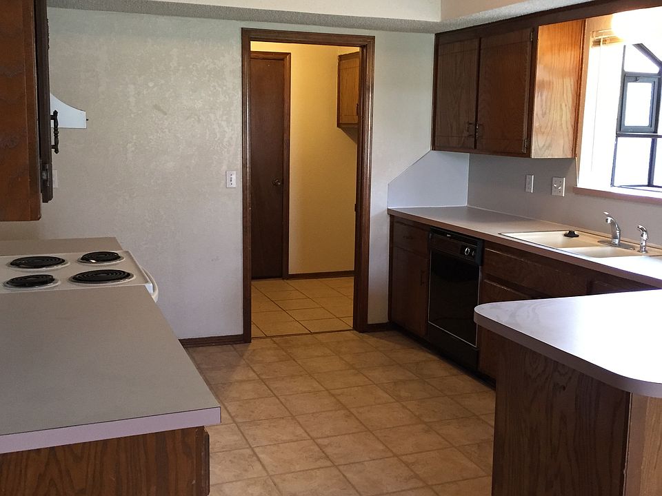 2nd image of 2116 Sandy Creek Trl