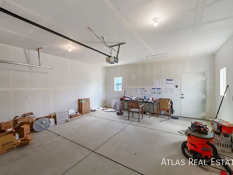 Akron Townhomes — Photo 18