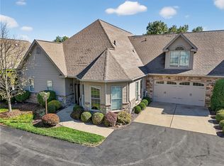 2749 Shadowrock Ct, Gibsonia, PA 15044