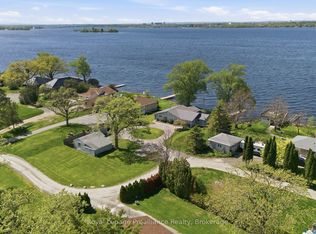 33 Peats Point Ln, Prince Edward County, ON K8N4Z7