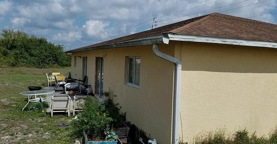 2nd image of 1128/1130 Gilbert Ave S Unit 7