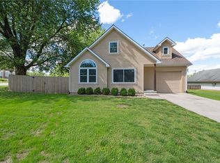 203 E Kay St, Lansing, KS 66043