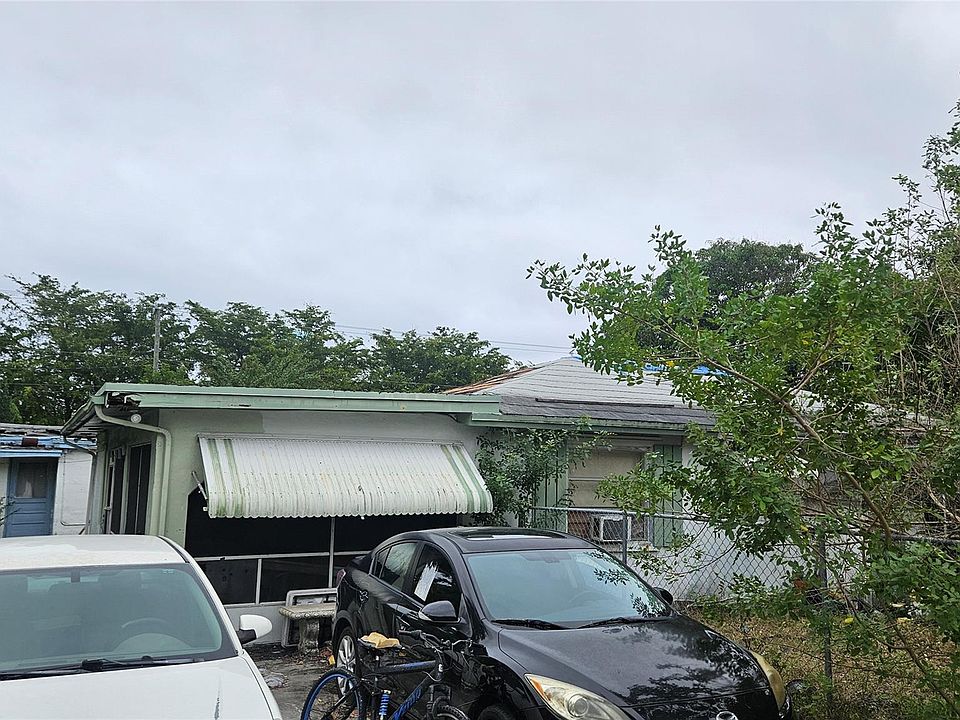 2nd image of 422 - B SW - B 4th Avenue