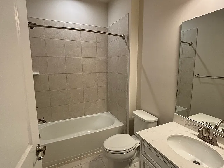 2976 Cornfield Ave — Photo 54