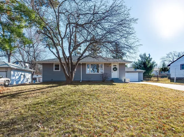 1141 Gresham Ave N, Oakdale, MN 55128