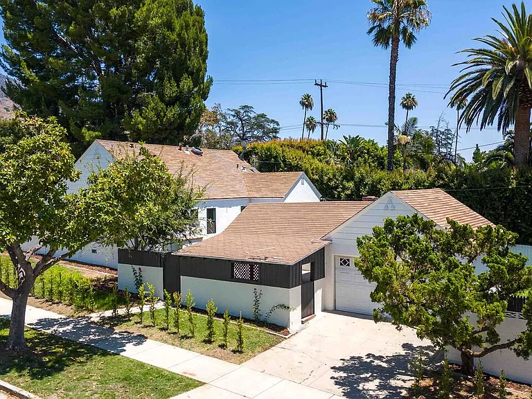 1722 Bel Aire Dr — Photo 3